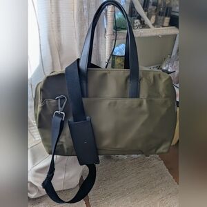 Away Everywhere bag in olive green